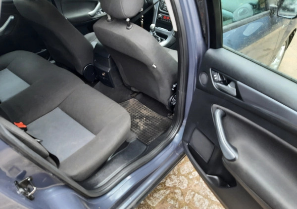 Ford Mondeo cena 18500 przebieg: 332000, rok produkcji 2011 z Śrem małe 211